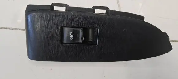 Toyota Prius (XW30) Electric window control switch 7423147110