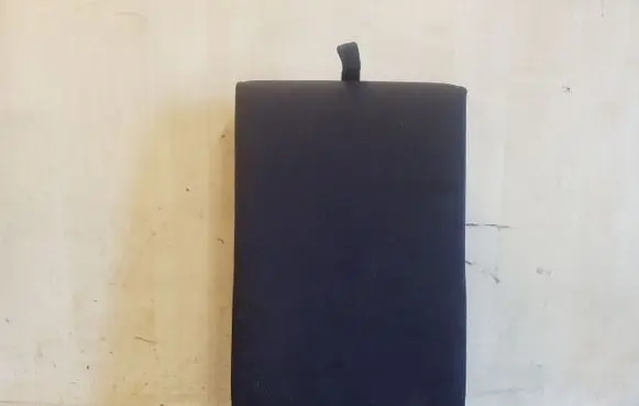 Volkswagen PASSAT B7 Rear seat armrest 