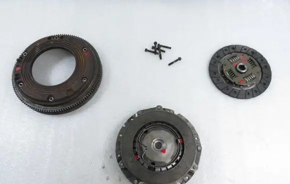 Volkswagen Golf II Flywheel 1878005780 067105273B 3082212031