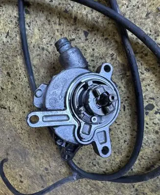 Volvo XC90 Vacuum pump 30731825