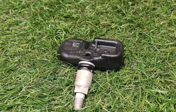 Toyota Camry VIII XV70 Tire pressure sensor 3729APMVC015 PMVC015