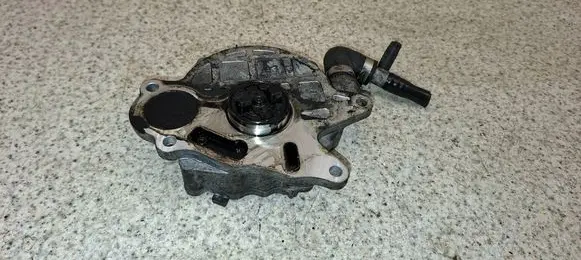 Audi Q5 SQ5 8R Vacuum pump 03L145100