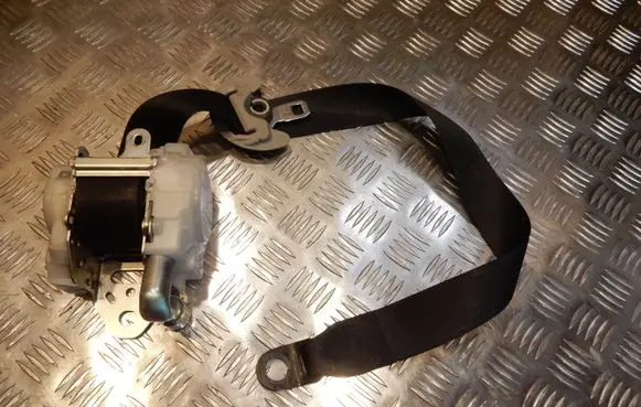 Lexus IS 220D-250-350 Front seatbelt J090331 23172
