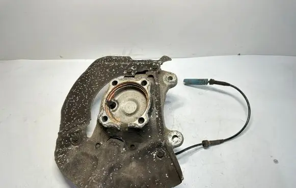 BMW 5 E60 E61 Front wheel hub spindle knuckle 6760953 31216760953