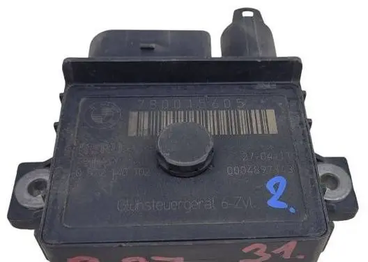 BMW 5 F10 F11 Glow plug pre-heat relay 780015605
