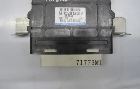 Mitsubishi Pajero Sport I Gearbox control unit/module MR528637
