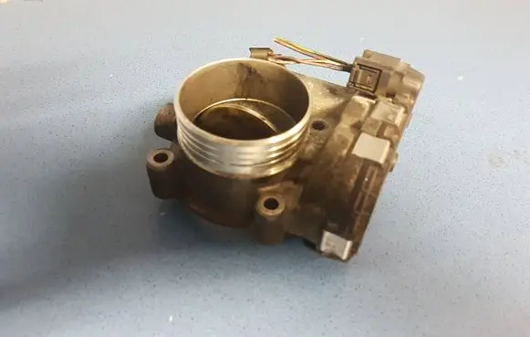 Volvo XC90 Throttle valve 8692720 35K306