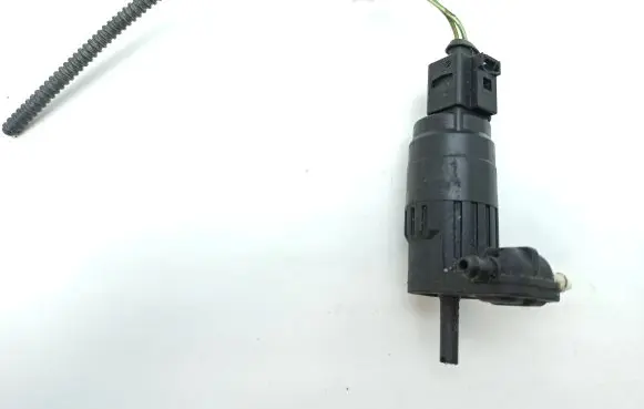 Volkswagen Transporter - Caravelle T6 Windscreen/windshield washer pump 1K6955651