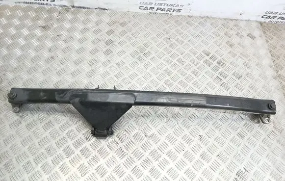 Volvo S80 Engine mount bracket