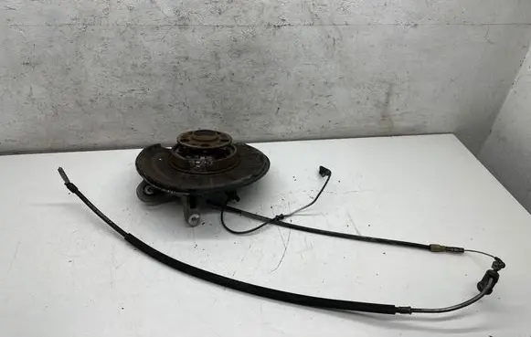 Mercedes-Benz CLS C218 AMG Rear wheel hub spindle/knuckle