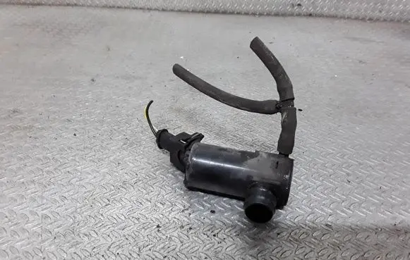 Volvo V70 Headlight washer pump 