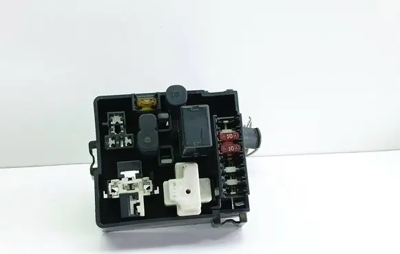 Toyota RAV 4 (XA20) Fuse box set 15113