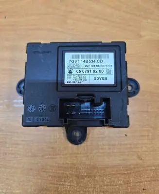 Volvo XC70 Door control unit/module 7G9T14B534CD 0507919200 14C236CC