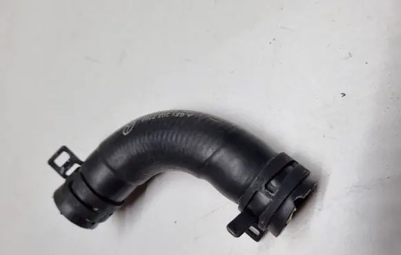 Mercedes-Benz C W204 Engine coolant pipe/hose A6512032282