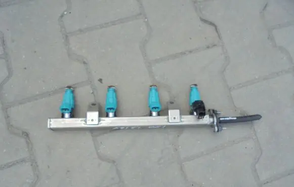 Hyundai i20 (PB PBT) Fuel main line pipe LISTWAWTRYSKOWA