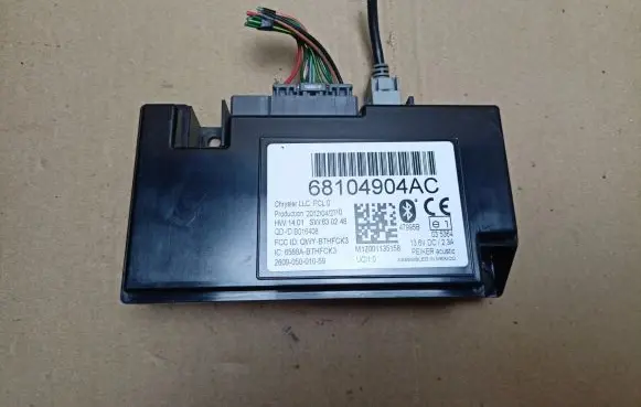 Chrysler Town u0026 Country V Bluetooth control unit module 68104904AC