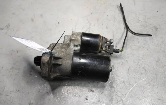 Volkswagen Golf IV Starter motor 0001120402