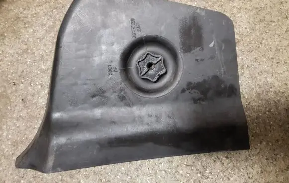 BMW 3 E36 Tail light bulb cover holder 8357871