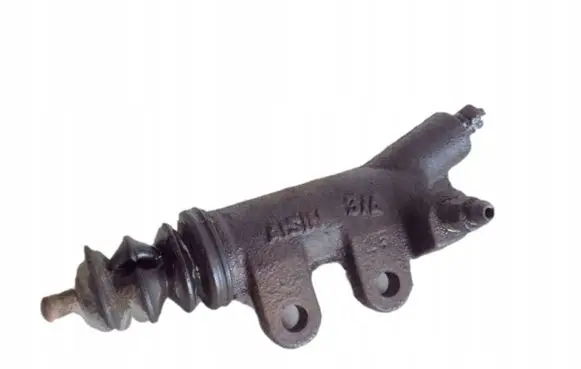 Toyota Land Cruiser (HDJ90) Clutch slave cylinder 