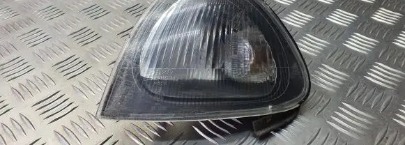 Toyota Avensis T220 Front indicator light