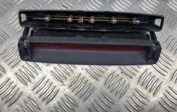 Volkswagen Sharan Third/center stoplight 393728