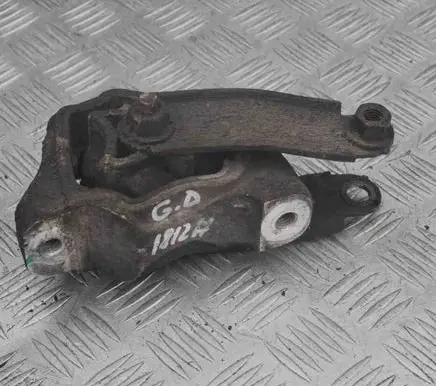 Engine mount bracket