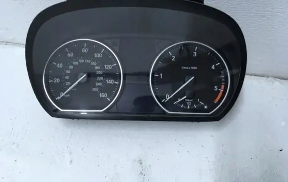 BMW 1 E81 E87 Speedometer (instrument cluster) 9187049