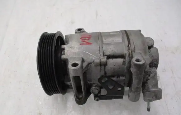 Peugeot 308 Air conditioning (A/C) compressor (pump) 9675657880