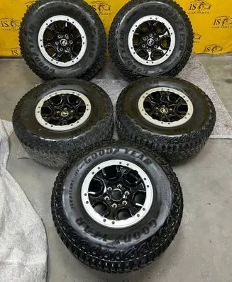 Ford Bronco R17 alloy rim 