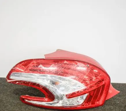 Peugeot 208 Rear/tail lights 9672628280