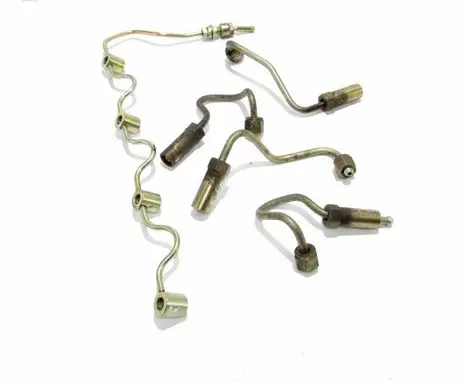 Nissan Primera Fuel injector supply line/pipe 