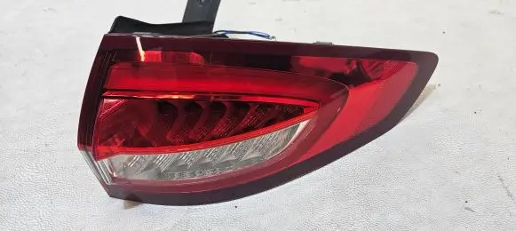 Ford Mondeo MK V Rear/tail lights JS7B-13404-CD