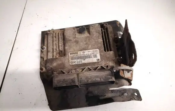 Opel Zafira B Engine control unit/module 55198922 0281012549