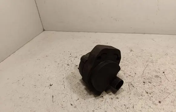 Mercedes-Benz CLA C117 X117 W117 Electric auxiliary coolant/water pump A2118350028