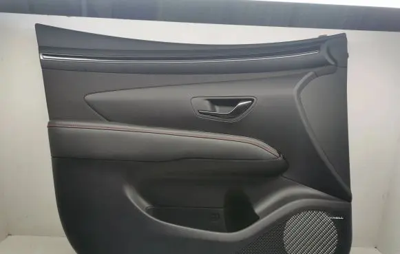 Hyundai Tucson IV NX4 Front door card panel trim M82370N7010NNB 27102021 VARBP0888