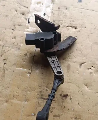 Land Rover Range Rover Sport L320 Air suspension front height level sensor AH323C097AB