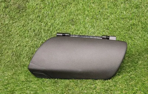 Buick Encore I Glove box AXB18847