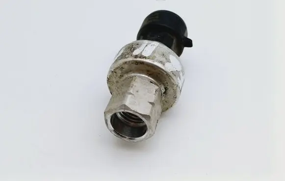 Renault Megane II Air conditioning (A/C) pressure sensor 7700417506