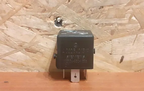 Mercedes-Benz S W220 Other relay 1404 A0025421319