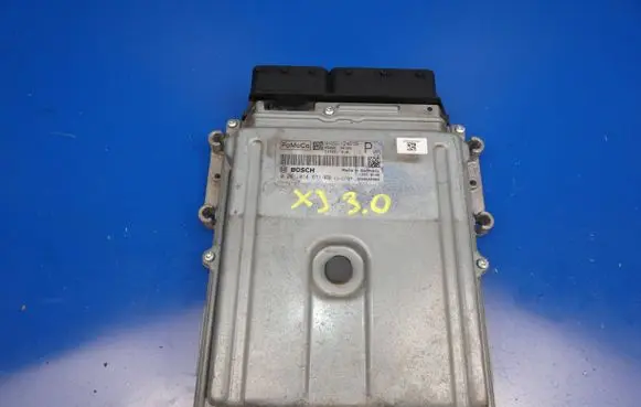Jaguar XJ X351 Engine control unit/module 9X2Q12A650 1039S40969 0281014671