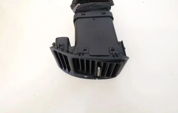 Honda CR-V Dash center air vent grill 77640S9A00