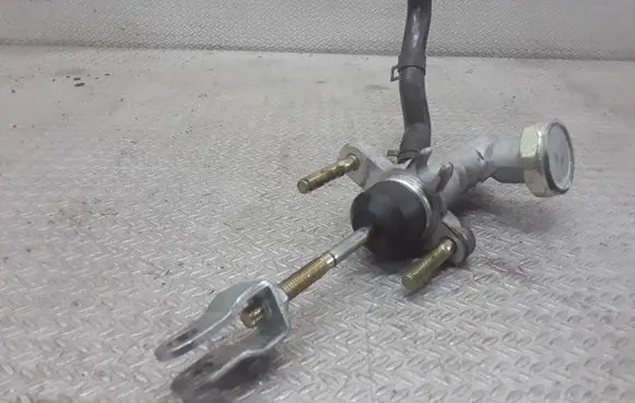 Clutch master cylinder
