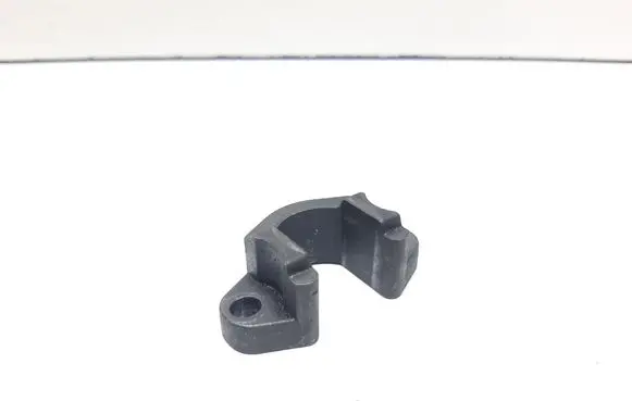 BMW X3 E83 Fuel Injector clamp holder 