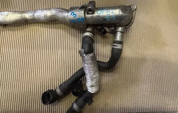 Opel Vectra C Thermostat/thermostat housing 24415973