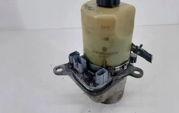 Ford Focus C-MAX Power steering pump 3M51-3K514