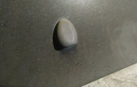 Windshield washer spray nozzle