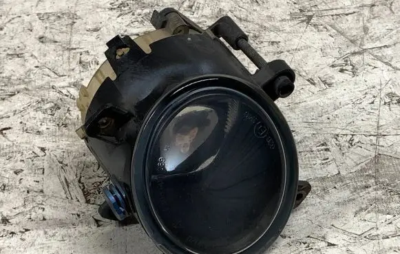 Ford Mondeo Mk III Front fog light 1S7115K202AC 0305062001