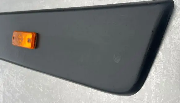 Rear fender molding trim