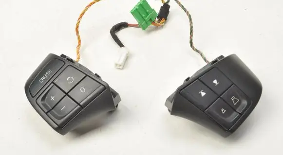 Volvo XC70 Steering wheel buttons/switches 31264954