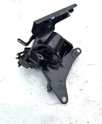 Toyota Yaris Gearbox mounting bracket